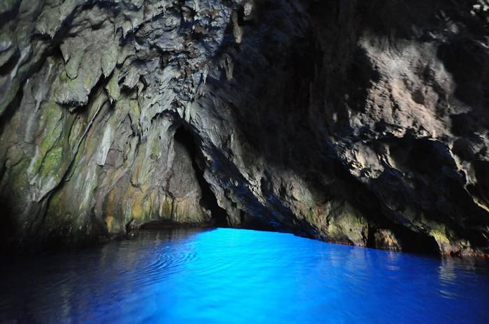 Vista della Grotta Azzurra a Capo Palinuro
